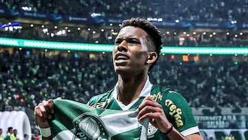 Estêvão eclipsa a Neymar