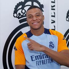 Why isn’t Mbappé playing in El Clásico friendly match against Barcelona today?