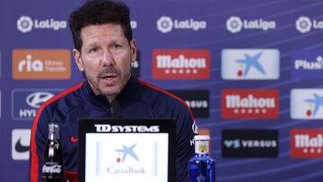 Simeone, en rueda de prensa con el Atlético.