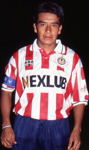 ‘Beto’ llegó a las ‘súperchivas’ de los 90´s en 1993 jugando en total 13 temporadas. Después de 10 años de sequía, en el torneo verano 1997 levantó el trofeo campeón, el número 10 para el club.