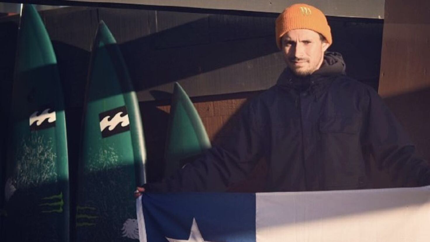 Cristian Merello | La figura chilena que deslumbra surfeando olas de 9 ...