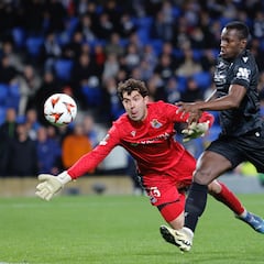 Zubieta vuelve a hacerse grande en la portería: tres porteros de cantera entre Primera y Segunda División