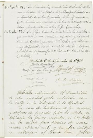 La penúltima página de los estatutos de la Unión Velocipédica Española. La firma se produjo el 15 de noviembre de 1895