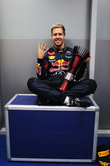 Cuarto y último título de Sebastian Vettel y cuarta aparición en el ránking. 'Seb' logró su último título hasta el momento en 2013 y, al igual que los tres anteriores, lo hizo con el Red Bull Renault. De sus cuatro campeonatos ganados, este es en el que más victorias logró el alemán, trece de 19 posibles (las últimas nueve consecutivas), a las que hay que sumar nueve poles y otros tres podios (un tercero en la carrera de apertura del Mundial en Australia, un segundo en Mónaco y otro tercero en Hungría). Sumó 397 puntos con los que arrolló a sus rivales, su ventaja con el segundo clasificado, Fernando Alonso con el Ferrari, ascendió a 155 puntos, y a 198 con su entonces compañero, Mark Webber.