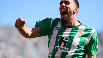 SEVILLE, SPAIN - MARCH 19: Borja Iglesias of Real Betis celebrates after scoring the teams first goal during the LaLiga Santander match between Real Betis and RCD Mallorca at Estadio Benito Villamarin on March 19, 2023 in Seville, Spain. (Photo by Fran Santiago/Getty Images)