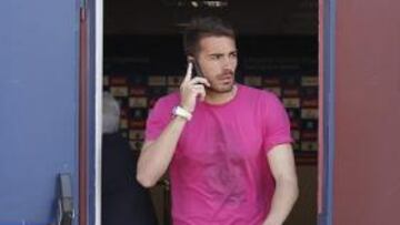 <b>AÚN NO CONECTAN. </b>Xavi Torres sale de un entrenamiento de la pasada Liga.