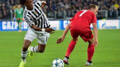 Cuadrado vuela en el ataque de la Juve, que vence 2-0 al Sevilla