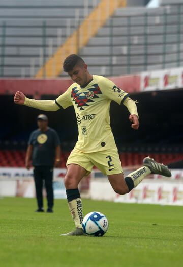 Vargas jugó 72 partidos con las Águilas del América. Actualmente milita en el Mazatlán FC.