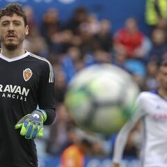 Cristian Álvarez acepta la oferta de renovación del Zaragoza