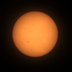 ¿Por qué desaparecen algunas nubes durante un eclipse solar?