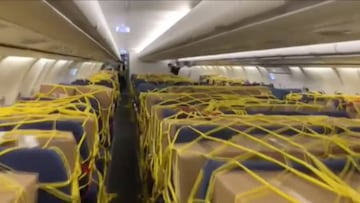 Así es el interior de los aviones que trasladan mascarillas de China hacia España