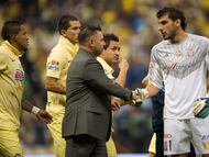 Foto de accion durante el Partido America vs Tigres, Partido de Vuelta Correspondiente a la Gran Final del Torneo Apertura 2014, Liga BBVA Bancomer Mx, en la Foto: (i)-(d) Antonio Mohamed, Nahuel Guzman
14/12/2014/ MEXSPORT / Jorge Martinez
Estadio Azteca