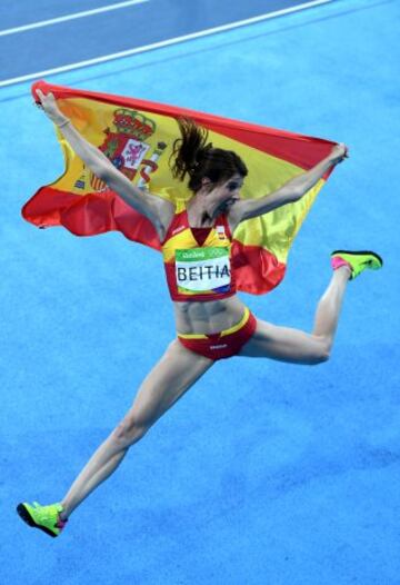 La saltadora c¨¢ntabra consigui¨® con un salto de 1,97 metros la medalla de oro en salto de altura.