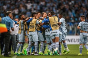 El duelo entre Iquique y Gremio, en imágenes