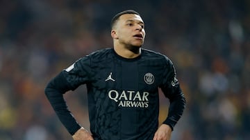 Soccer Football - Ligue 1 - RC Lens v Paris St Germain - Stade Bollaert-Delelis, Lens, France - January 14, 2024
Paris St Germain's Kylian Mbappe reacts REUTERS/Abdul Saboor