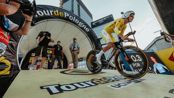 El ciclista portugués Joao Almeida toma la salida durante la contrarreloj de la Vuelta a Polonia 2021.