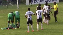 Abandonan el campo después de que el árbitro les pite este penalti: su hartazgo ya era extremo