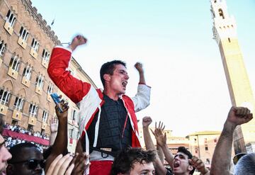 El vencedor de este Palio ha sido el jinete de la contrada "Giraffa" Giovanni Atzeni, conocido como "Tittia", con su caballo Tale.