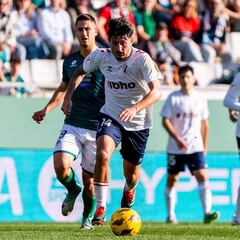 Vencedor abre el debate sobre el centro del campo armero