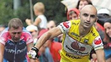 <b>HITO. </b>Momento en el que Piepoli vence al italiano Casagrande