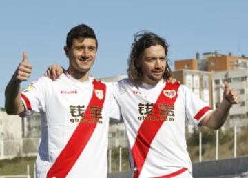 El Rayo Vallecano presenta a Piti y a Iturra, procedentes del Granada y Udinese respectivamente.