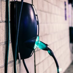 La Ley de Propiedad Horizontal lo confirma: si quieres instalar un punto de recarga eléctrico en la comunidad puedes apelar al artículo 17.5