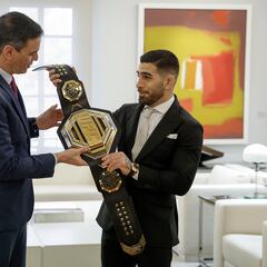 El golpe de Topuria: Pedro Sánchez le recibe en La Moncloa