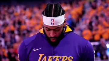 SAN FRANCISCO, CALIFORNIA - MAY 10: Anthony Davis #3 of the Los Angeles Lakers looks on during the national anthem prior to facing the Golden State Warriors in game five of the Western Conference Semifinal Playoffs at Chase Center on May 10, 2023 in San Francisco, California. NOTE TO USER: User expressly acknowledges and agrees that, by downloading and or using this photograph, User is consenting to the terms and conditions of the Getty Images License Agreement. Thearon W. Henderson/Getty Images/AFP (Photo by Thearon W. Henderson / GETTY IMAGES NORTH AMERICA / Getty Images via AFP)