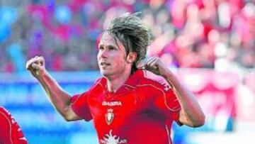Plasil, con Osasuna.