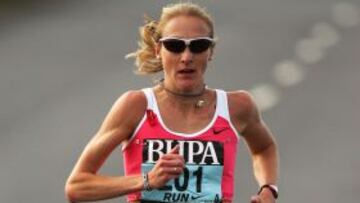 Paula Radcliffe has announced, July 29, 2012 that she will not compete London 2012 Olympics due to foot injury NEWCASTLE-UPON-TYNE, UNITED KINGDOM - SEPTEMBER 30: Paula Radcliffe of Great Britain in action during the Great North Run on September 30, 2007 in Newcastle-Upon-Tyne, England. (Photo by Matthew Lewis/Getty Images)