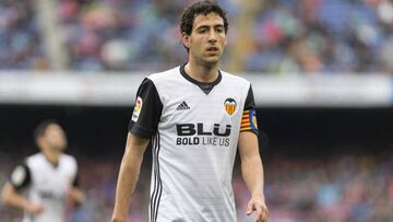 Valencia CF midfielder Daniel Parejo (10) during the match between FC Barcelona against Valencia CF, for the round 32 of the Liga Santander, played at Camp Nou Stadium on 14th April 2018 in Barcelona, Spain.