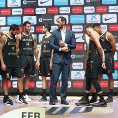 El campeón mundial echa a andar