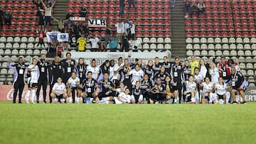 “Cuando me dedica sus goles en Colo Colo, paso de la risa al llanto... Nuestros mejores años lo hemos vivido en Chile”