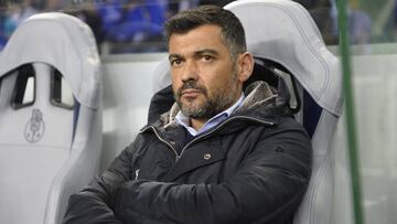 Sergio Conceicao, entrenador del Oporto, durante un partido de la Champions League en Do Dragao. 