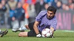 Operan a Roa de un quiste en el riñón