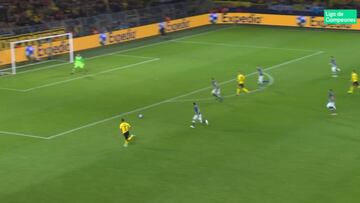 El Madrid no lo vio y Juanfran menos: Achraf hundiendo al Atleti con un pase premium