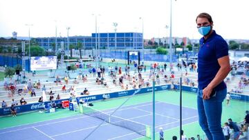 Rafa Nadal, en una de las pistas de su academia en Manacor.