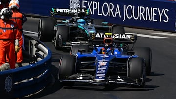 Russell, pegado al Williams de Sainz en Mónaco.