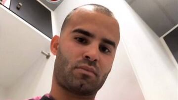 Jes&eacute; con la camiseta del PSG. 