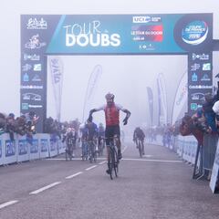 Jesús Herralda conquista el Tour de Doubs en Francia