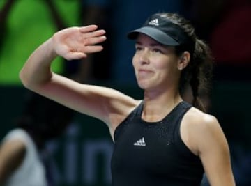 Ana Ivanovic venció a Simona Halep, pero igual quedó eliminada del Masters.