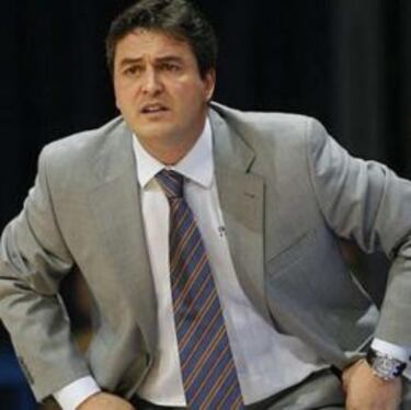 Valdeolmillos denuncia deudas en su salario con la selección