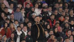 River Plate's Argentine coach Martin Demichelis gestures on the touchline during the Argentine Professional Football League football match between River Plate and Colon at Monumental stadium in Buenos Aires, on July 5, 2023. River Plate won 2-0. (Photo by JUAN MABROMATA / AFP)