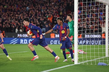 3-0. Marc Bernal celebra el tercer tanto.