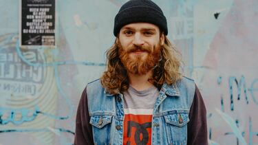 Dos cepillos para alisar la barba (y el flequillo) sin esfuerzo y rápido