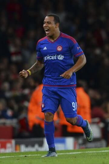 Felipe Pardo hizo gol y asistencia en el Emirates Stadium 