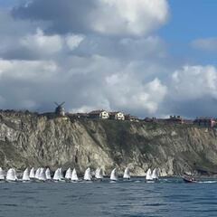 Cerca de 100 promesas de la vela vasca iniciaron la Regata OptiGetxo en el Abra