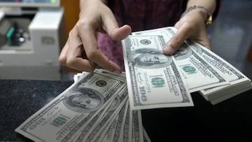 Se extendieron las ayudas al desempleo y además se confirmó la llegada de un segundo cheque de estímulo económico, pero ¿puedo recibir ambas a la vez?