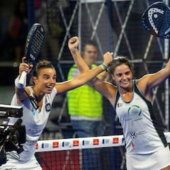 Ana Nogueira y Paula Josemaría, de moda en el pádel