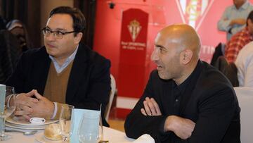 El presidente del Sporting, Javier Fernández, junto a Abelardo en la comida de navidad del club.